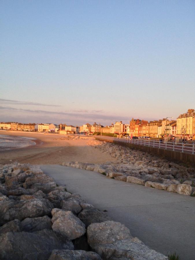 The Crown Hotel Morecambe Bagian luar foto